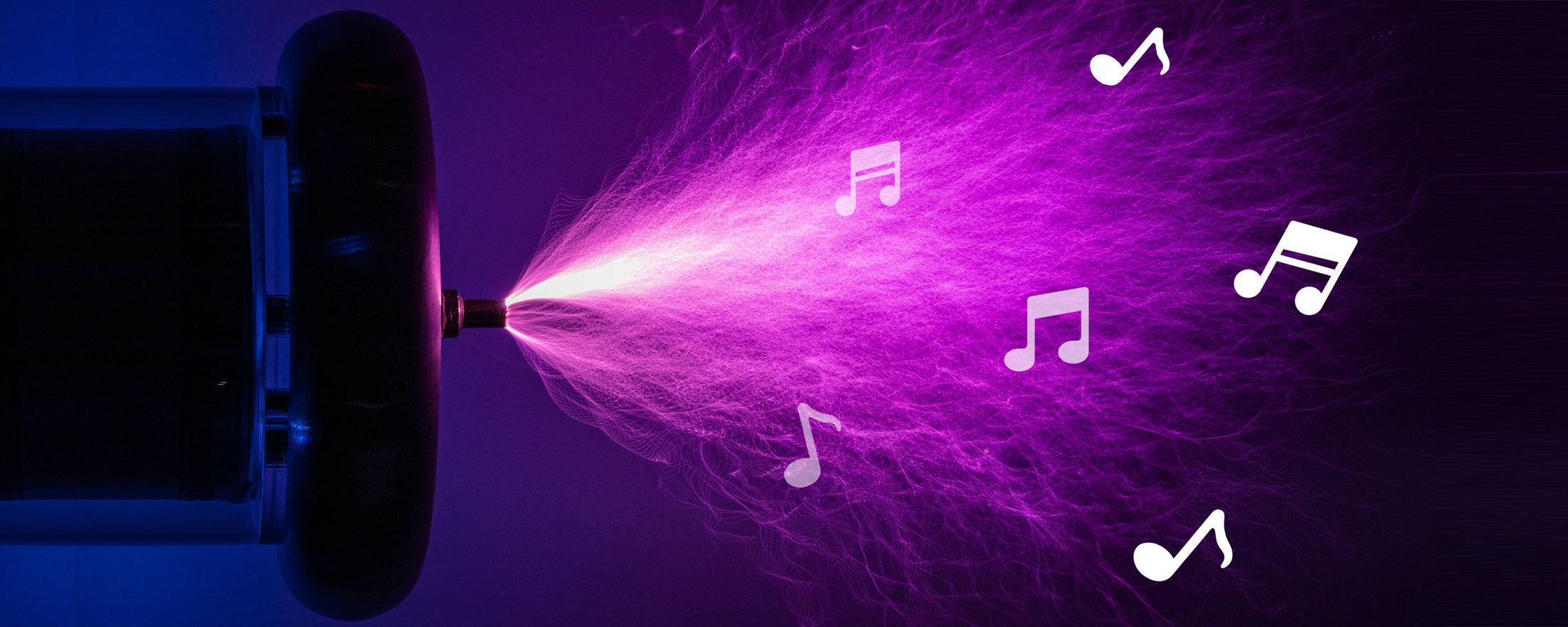 WARDENCLYFFE Tesla coil producing musical arcs
